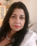 Suzani from London, United Kingdom