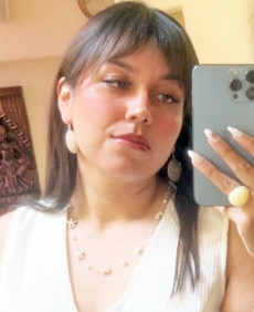 Damaris photo