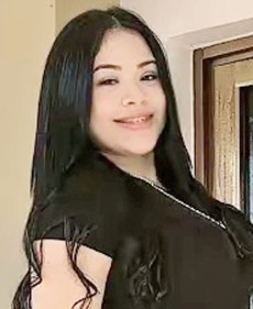 Esthefani photo