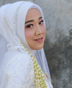 Dewi photo