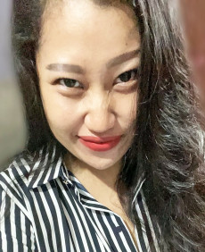 Retno photo