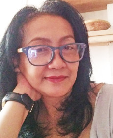 Dewi photo