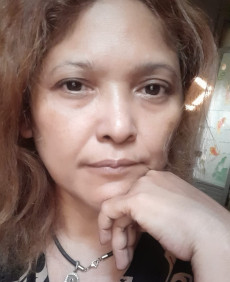 Tutik puji photo