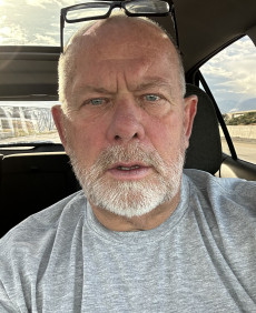 Brad photo