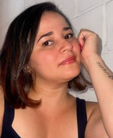 Abril photo
