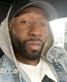 Derrick photo