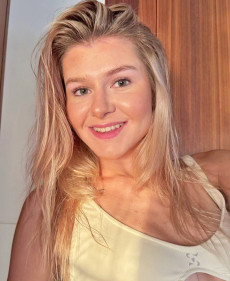 Izabella photo