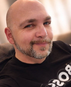 Yaniv photo
