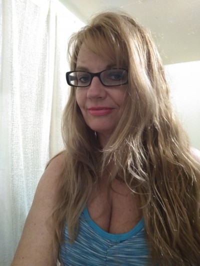 Melissa From United States Seeking For Man Rose Brides